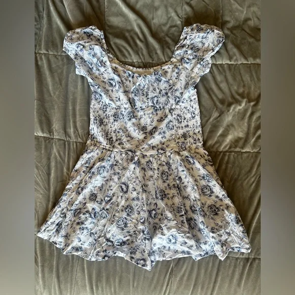 Hollister Sofia Drop-Waist Bubble Skort Dress White & Blue Floral Large - Picture 2 of 11